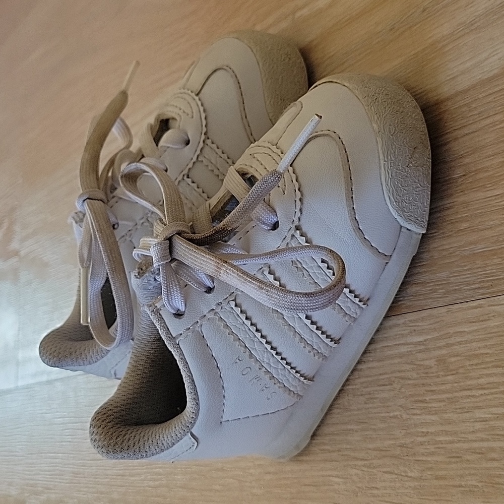 Adidas toddler 5 Samoa shoes